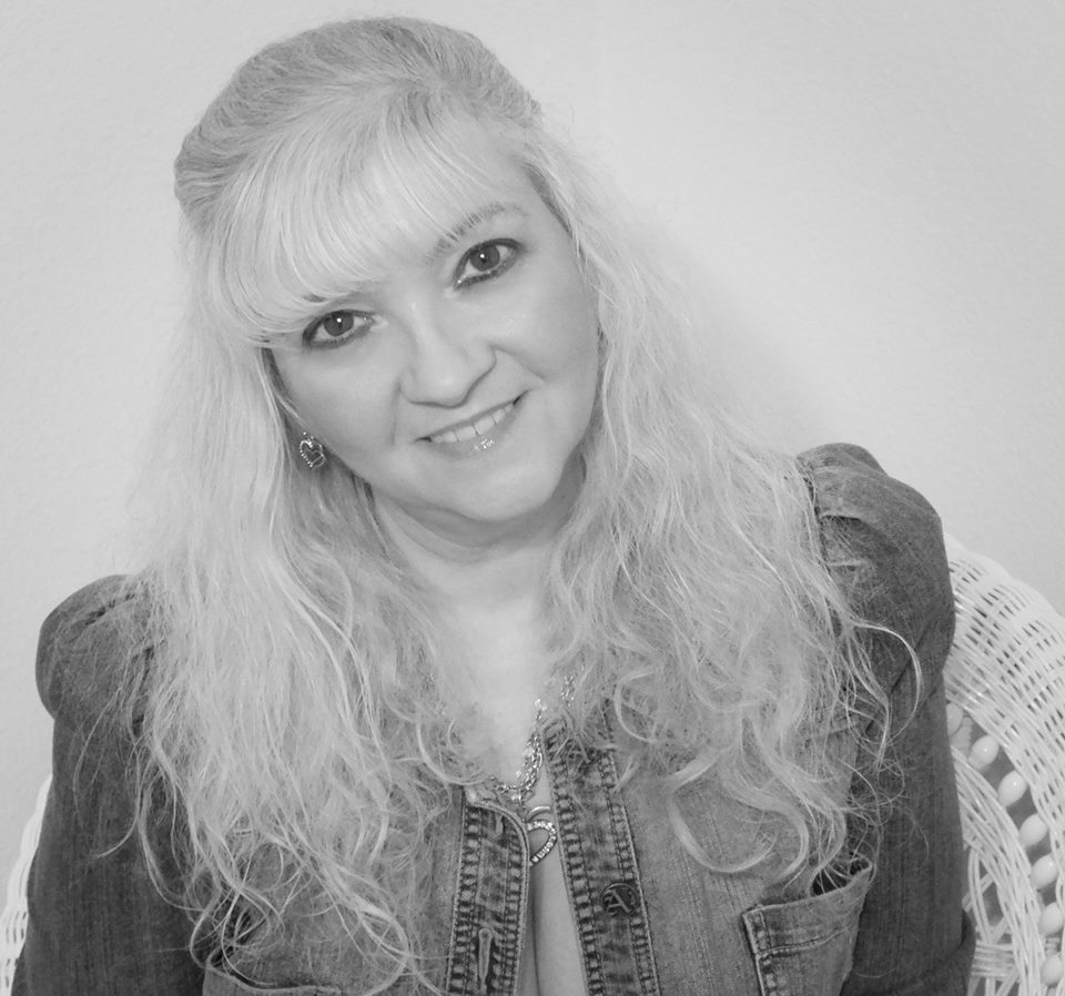 Luanne Hunt, Music Reviews, Music Blog, Country Music,