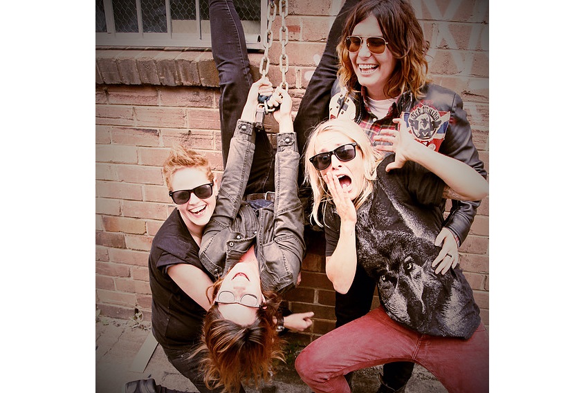 BANDINTEXAS, Hey Daisy, Sydney Band, Music Reviews, Indie Review, Single Review, Unsigned Band, Girl Band, Punk Rock, Independent Music Blog,