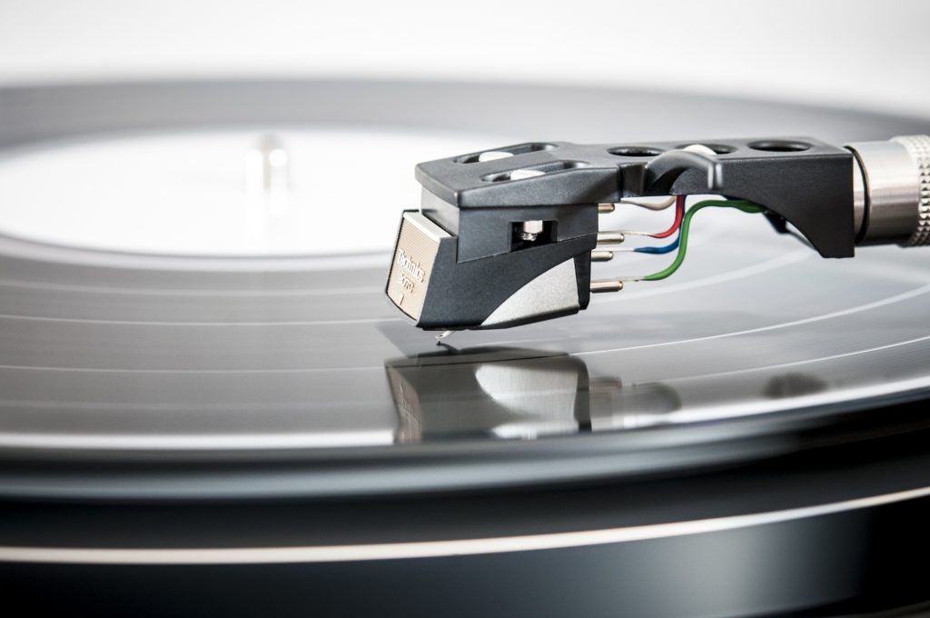 Vinyl Production, Guide, How To, Vinyl Outsold Digital Downloads, Music Reviews, Independent Music, Music Promotion,