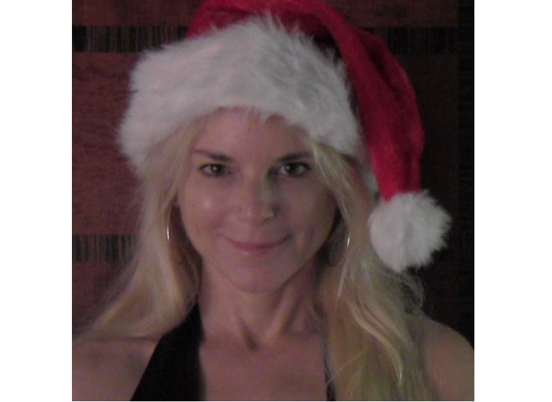 Amilia K Spicer, Love's For Living, Christmas Song, Music Blog, Indie Music Blog, Independent Music, Unsigned Artists, Music Promotion, Music Submissions, Music Reviews, Interviews,