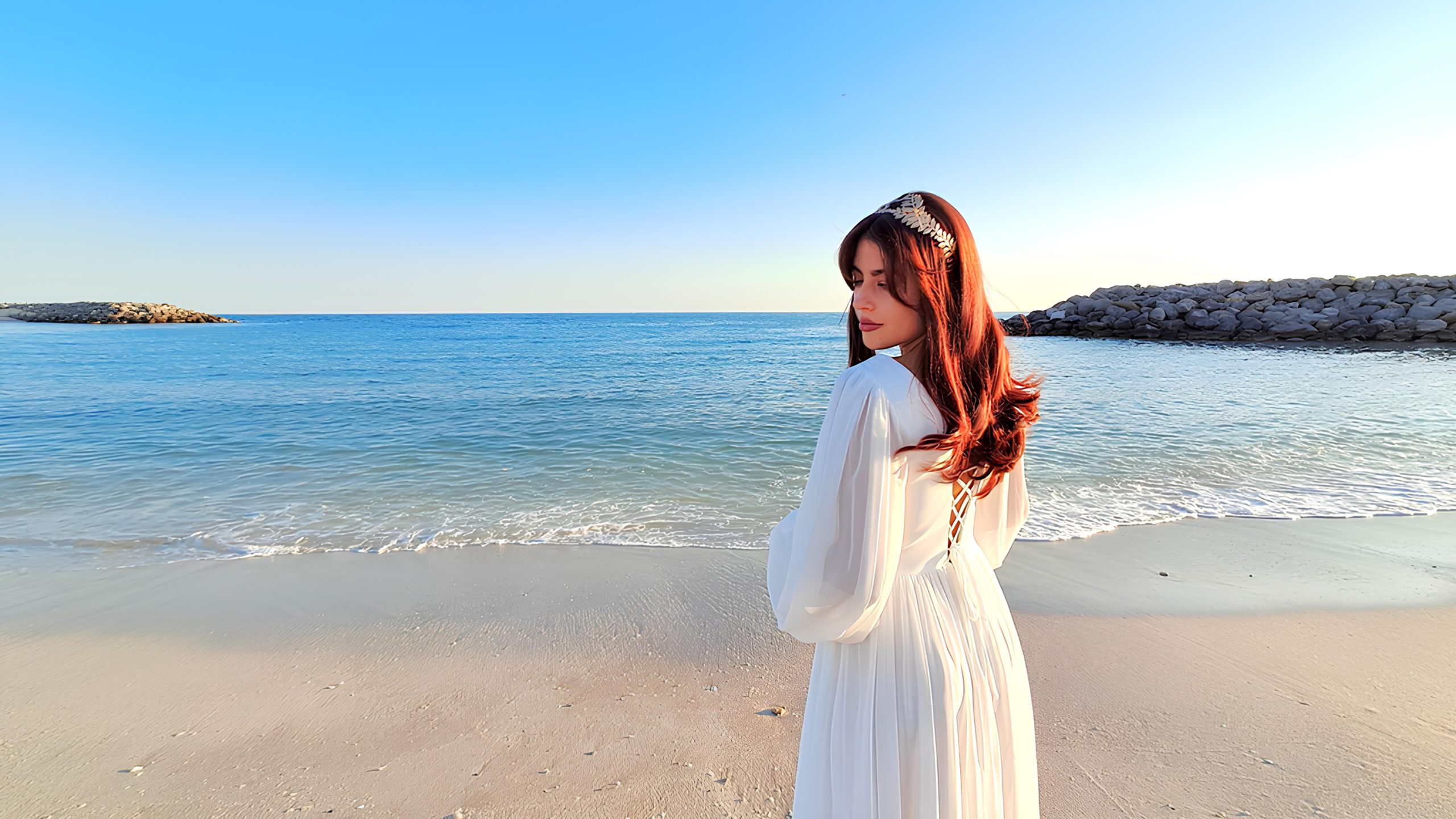 Sarah R Jay - GLIDING TO THE SUN - Stereo Stickman